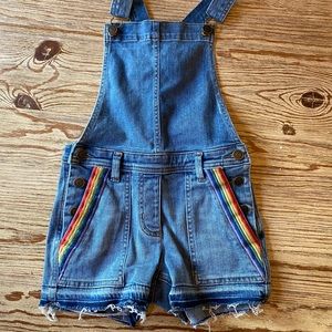 Girls overall shorts. Excellent condition